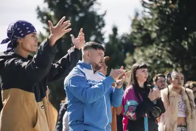 Ushuaia: el documental que incomoda a la postal turística de la Patagonia llega con batalla de freestyle