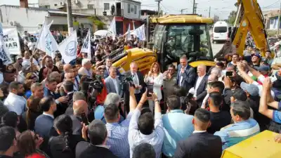 Las Talitas sopló 34 velas y Jaldo llegó con un regalo que pesa toneladas