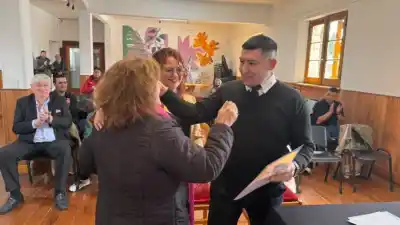 Se casaron en el Centro Cívico y un invitado inesperado apareció en la última ceremonia