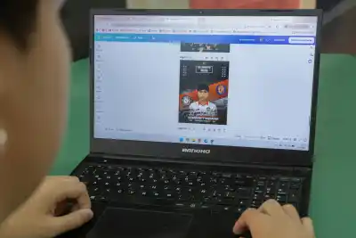 Tiene 14 años, juega en la escuela y ya dirige las redes del equipo que representa a Bochini