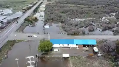 La alerta bajó, pero el agua todavía tiene a Neuquén contra las cuerdas