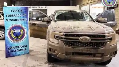La robaron, la usaron y la dejaron tirada a 14 kilómetros de Comodoro: lo que faltaba los delató
