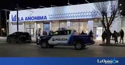 Un empleado de la Municipalidad de Pico Truncado quedó en el ojo de la tormenta por lo que escondía entre la ropa en La Anónima