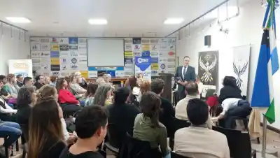 El mensaje que parecía de un chico de su edad: la trampa que explicaron en Roca