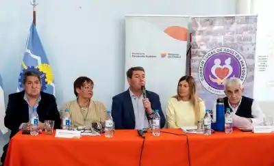Rawson reúne a los consejos de personas mayores: el eje que nadie esperaba en la mesa