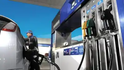 Pagás la nafta más caro y en Tucumán se vende menos: el dato que preocupa a las estaciones