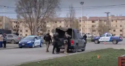 Se encerró en una habitación y la Policía rodeó la casa: horas de tensión en el barrio 152 Viviendas