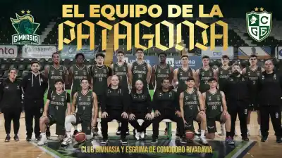Gimnasia presentó la camiseta con la que irá por un nuevo título: los capitanes fueron los encargados