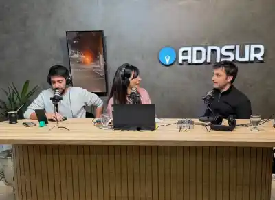 Torres anunció fondos para los muros costeros, pero un detalle de la entrega de casas en el Hermitte lo incomodó