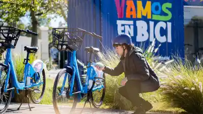 Catamarca pedalea: el servicio de bicis públicas ya mueve cientos de personas por día y prepara una apertura clave