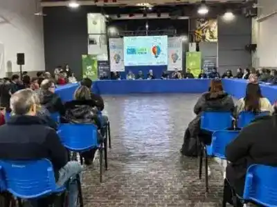 El ministro Aráoz advirtió por las consecuencias de la inteligencia artificial en las aulas y reveló qué se está haciendo