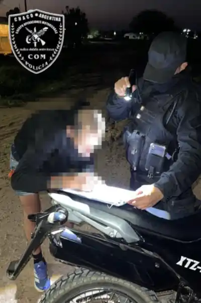 Control de rutina en Castelli: le pidieron el DNI y el sistema los dejó helados