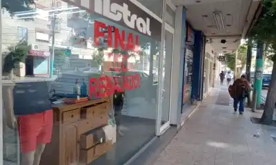 Mil empleos de comercio en Chubut, en la cuerda floja: la advertencia que encendió las alarmas