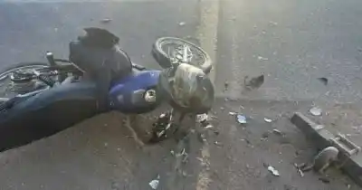 Choque entre moto y bicicleta deja a un adolescente inconsciente en la ruta