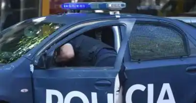 Forzaron el portón de una casa en San Rafael y se llevaron hasta las cervezas: el dueño se enteró al volver