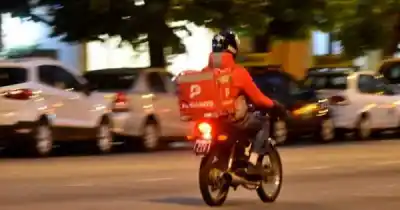 Delivery en Los Corralitos: lo interceptaron dos hombres y se llevaron algo más que el pedido