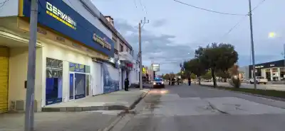 Lo hallaron sin vida en plena avenida de Comodoro y la escena desconcertó a los investigadores