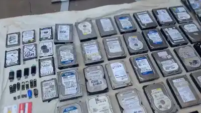 Allanamientos en Lomas: encontraron un arsenal digital que no esperaban