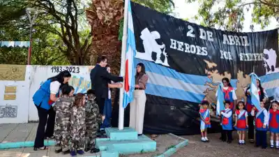 Una emotiva jornada en Clodomira: así rindieron homenaje a quienes defendieron la soberanía