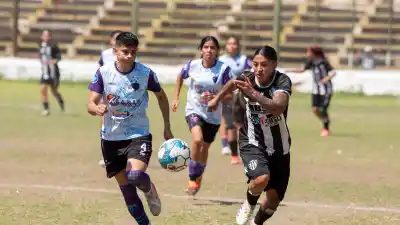 Fiel se quedó con la bronca adentro: la final se le escapó por un gol y la serie sigue abierta