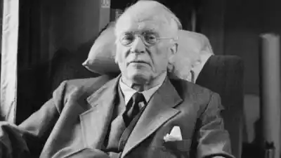 La soledad no es lo que creés: una frase de Carl Jung que sigue vigente