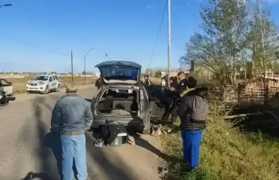 Manejaba como si no hubiera mañana: lo siguieron y lo que cayó de la mochila lo hundió