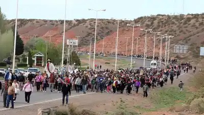 Miles caminan a Luján: la ruta que quedará cortada y la hora exacta para evitar el caos