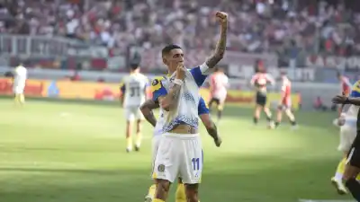 Di María apareció en el momento justo y Central se va al descanso con la ventaja que nadie esperaba