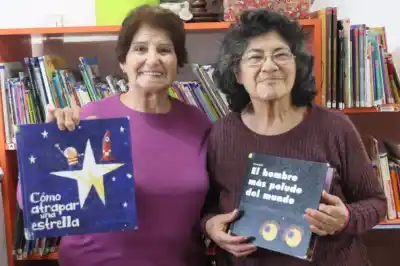 Las abuelitas que entran a los jardines de Roca y dejan algo más que cuentos