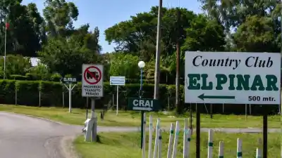 Una vecina lo vio merodear y le preguntó qué hacía: lo que pasó después la dejó en shock
