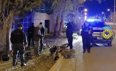 Robó un celular en el centro de Trelew y una testa de hierro lo siguió hasta el final
