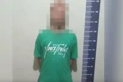Volvió borracho a la casa de su madre, rompió todo y la policía lo esperó adentro