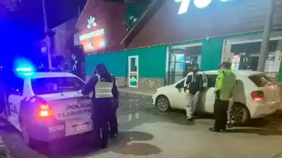 Chocó en la Ruta 40, se escapó y lo atraparon: lo que marcó el test de alcoholemia
