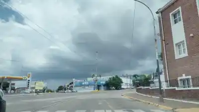 Entre Ríos se prepara para un domingo con el cielo cargado: qué dice el alerta del SMN