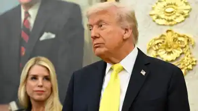 Un despido que sacude la cúpula: la aliada de Trump deja su cargo