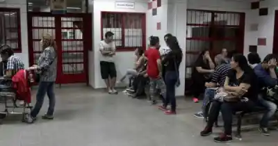 Una pelea vecinal con machetes y armas de fuego terminó con un joven en terapia intensiva