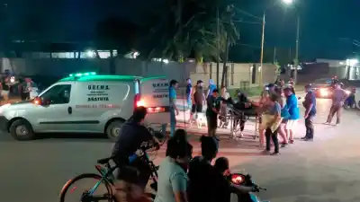 Dos motos chocaron en Añatuya y los vecinos apuntan a lo que pasa todas las noches en Manzione
