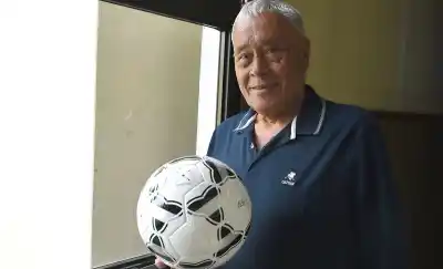 El hombre que fue pionero del sóftbol argentino y hoy todos miran en las canchas de Santa Rosa