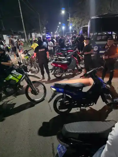 Las picadas clandestinas de Lastenia ya tenían fecha fija: lo que cayó a la 01:00