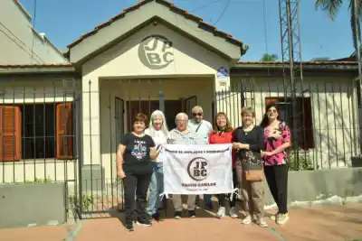El barrio que nació entre fincas y hoy late en un centro de jubilados