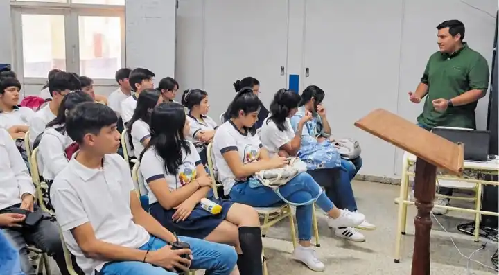Volvió de Londres a Tartagal y revela el dato que muchos jóvenes salteños no conocen