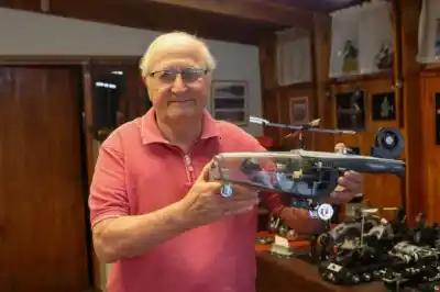 Tenía 84 años, se jubiló y su taller se llenó de chatarra: lo que construye hoy sorprende a Roca