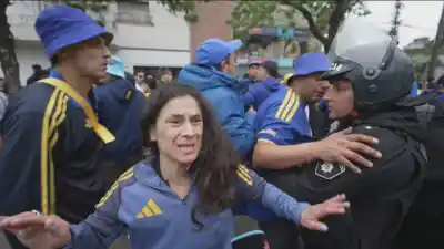 Miles de hinchas de Boca atrapados en Rosario: la Policía respondió con balas de goma