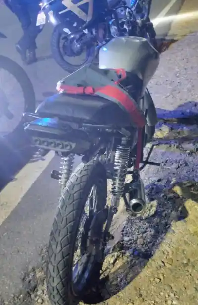 Maniobras peligrosas en Circunvalación: uno se quedó y la Policía encontró algo que lo complicó