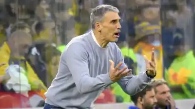Ganaba 2-0, le dieron vuelta el partido y ahora el DT de Racing se encerró: no habló con nadie