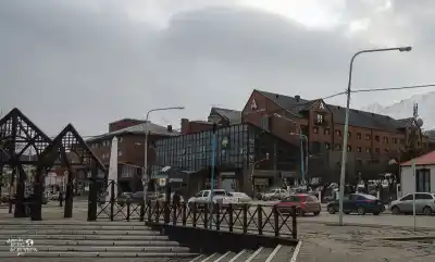 Verde el semáforo, pero nadie arranca: la escena que delata a los conductores de Ushuaia