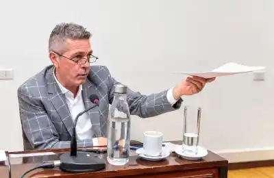 Quieren que más trabajadores de Salud se jubilen a los 55: el detalle que nadie pudo calcular