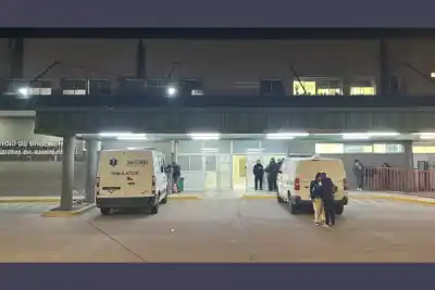 Un policía volvía del Operativo Balón en el Estadio Único y terminó en el hospital: qué pasó en Rivadavia y Moreno