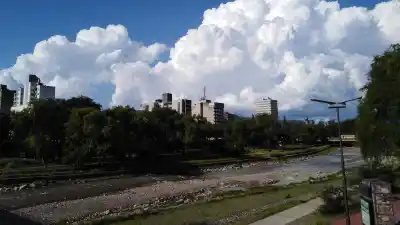 Jujuy bajo alerta: las tormentas llegan con un cambio que se sentirá recién mañana