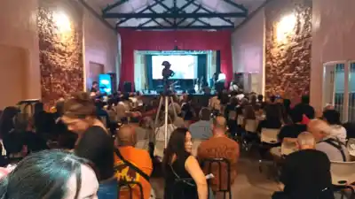 Guitarras del Mundo hizo vibrar Santiago: el detalle que nadie esperaba en el Teatro del Pueblo